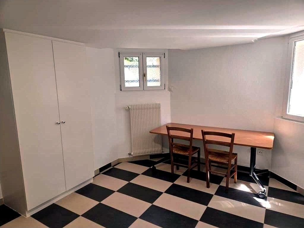 Studio 1 — le coin bureau